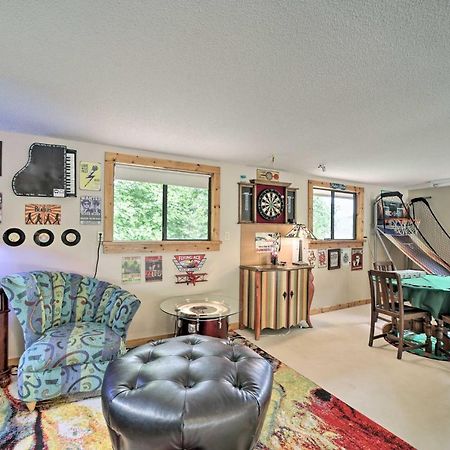 Vibrant Bryson City Home With Mtn Views And Deck! Bagian luar foto