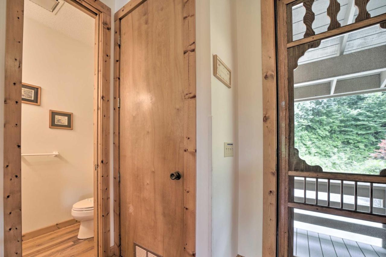 Vibrant Bryson City Home With Mtn Views And Deck! Bagian luar foto